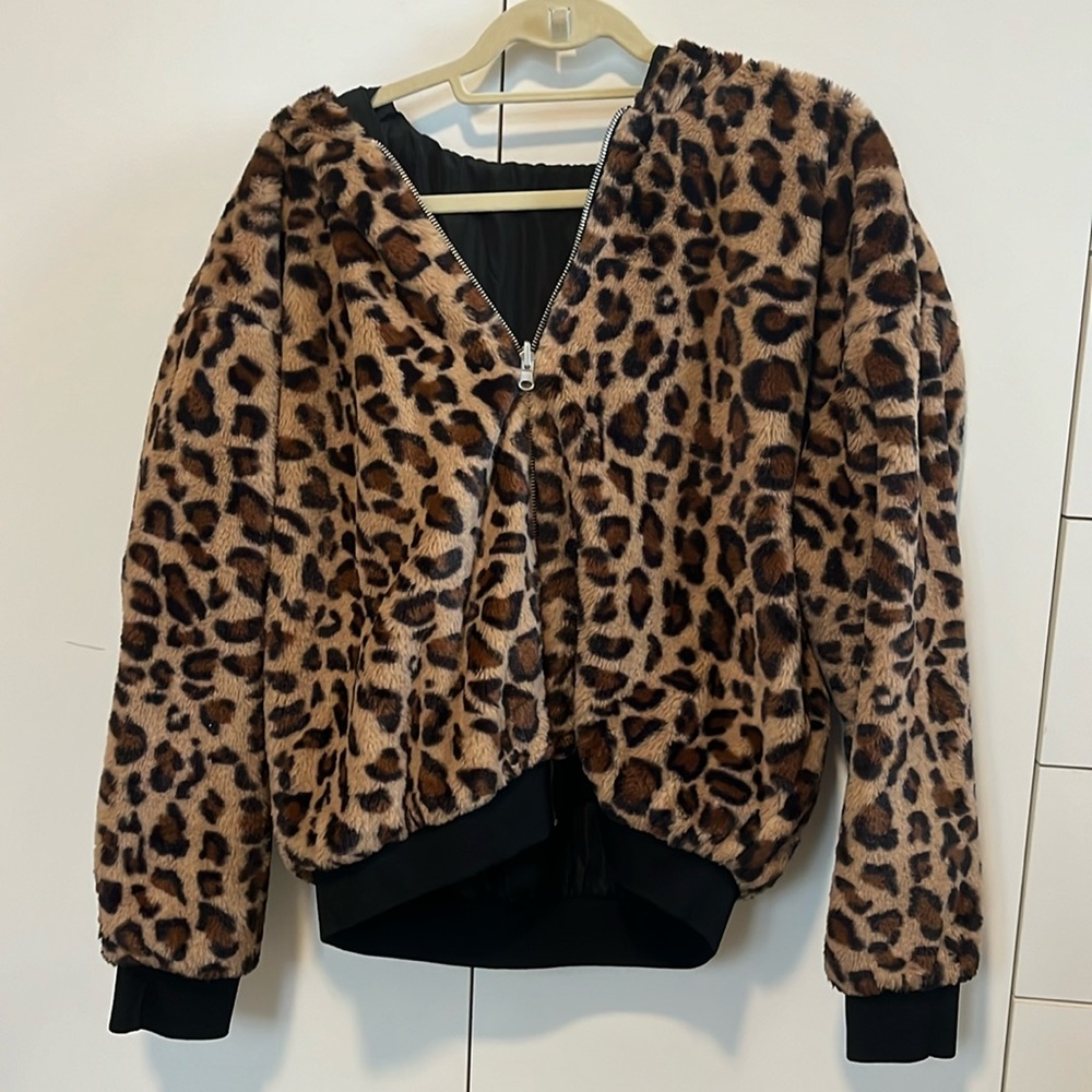Leopard bomber jacket